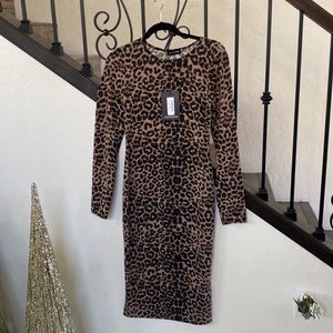 Leopard print midi bodycon dress!!